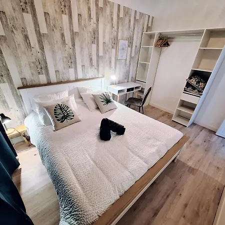 Maison 2 Proche Centre-ville Et Hopital. Apartament Niort